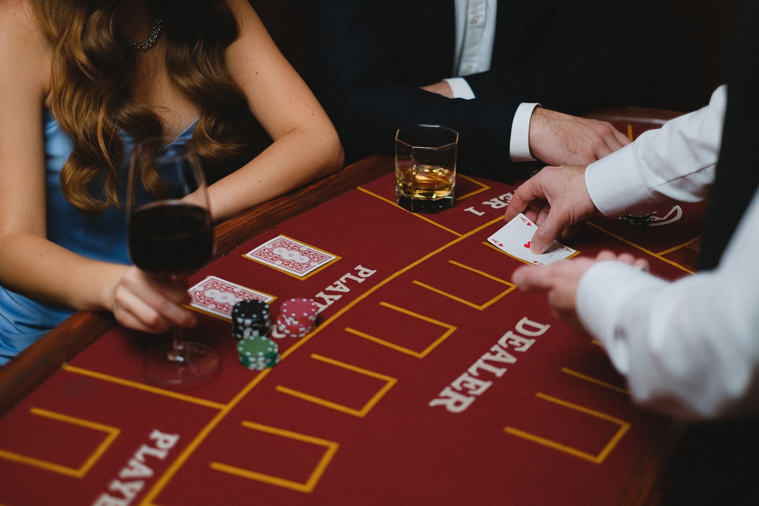 Cómo tomar decisiones responsables al elegir una plataforma de casino — Evaluar el servicio al cliente