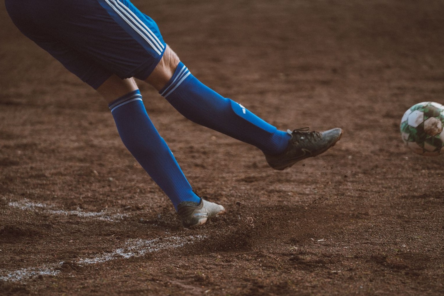 Play fair principles: building character through youth soccer — Long Term Transfer of Soccer Values to Academic and Prof Play fair principles: building character through youth soccer — Long Term Transfer of Soccer Values to Academic and Prof