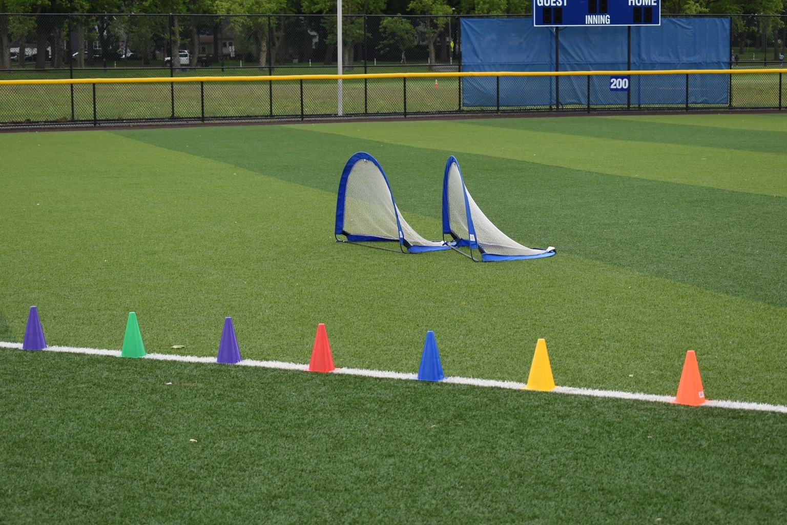 Soccer injury prevention: 5 drills to protect your knees — Lateral Hop-and-Land with Counter Movement Soccer injury prevention: 5 drills to protect your knees — Lateral Hop-and-Land with Counter Movement